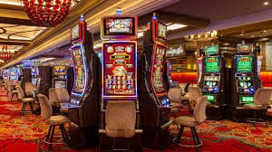 Adults using the 7j777 Game Lobby with clear category access on mobile